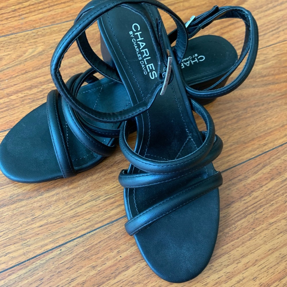 Charles Sandals 7.5 M in black